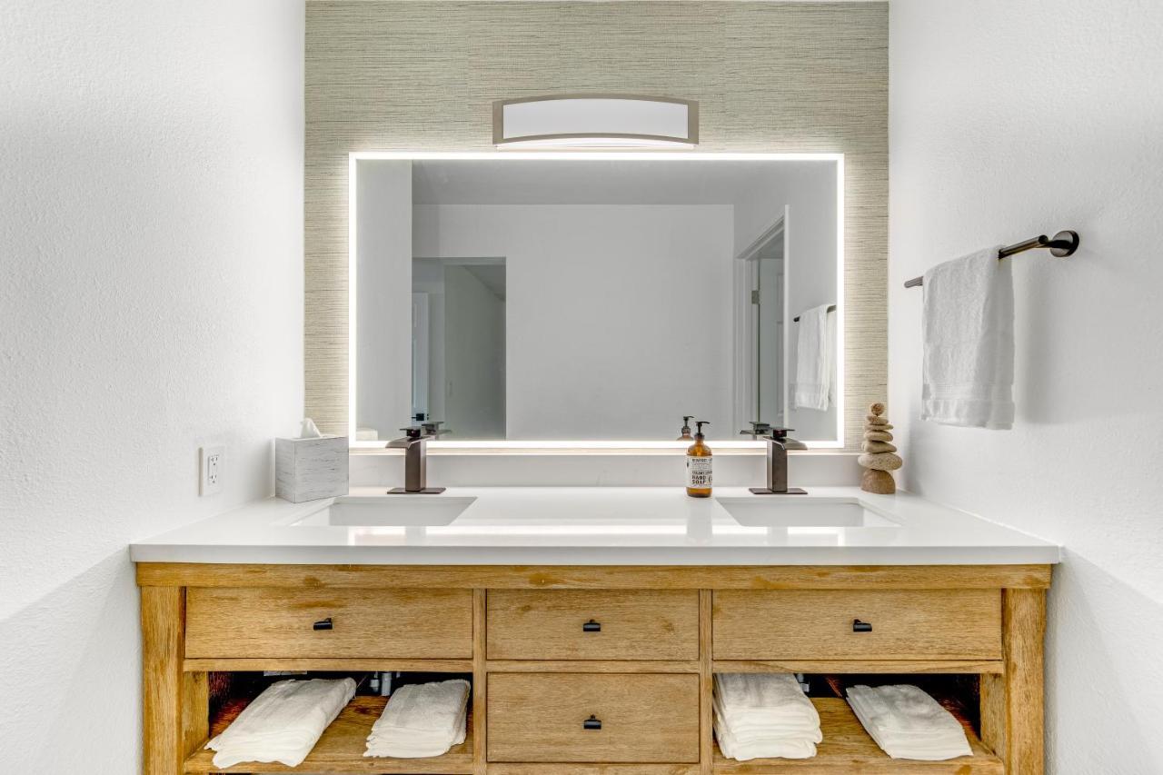 Newly Renovated Condo With Sup Paddle Boards And Golf Clubs Included Kailua-Kona Eksteriør billede