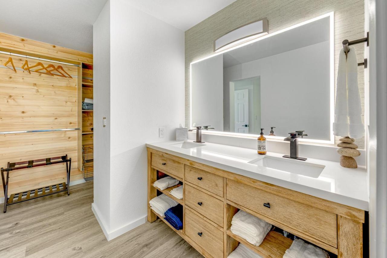 Newly Renovated Condo With Sup Paddle Boards And Golf Clubs Included Kailua-Kona Eksteriør billede