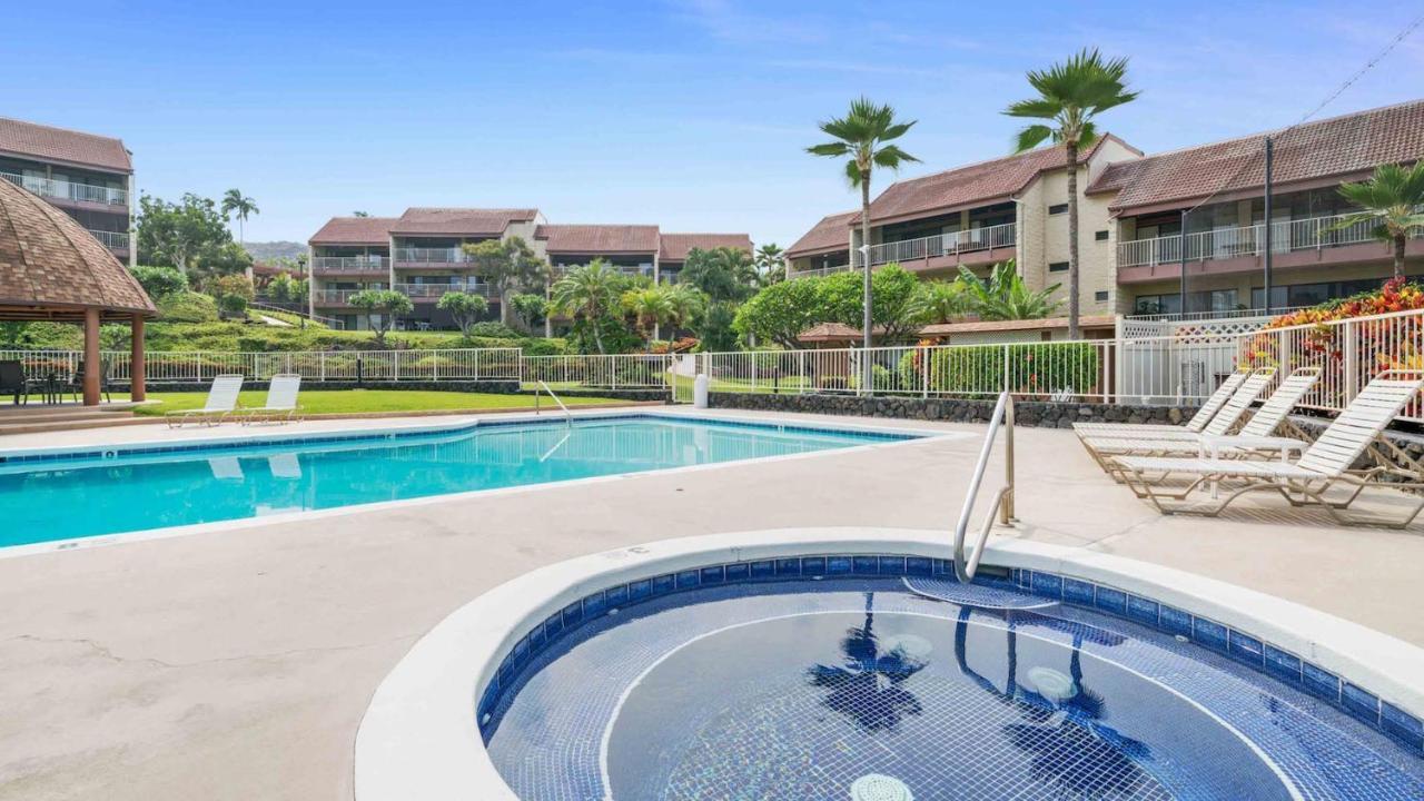 Newly Renovated Condo With Sup Paddle Boards And Golf Clubs Included Kailua-Kona Eksteriør billede